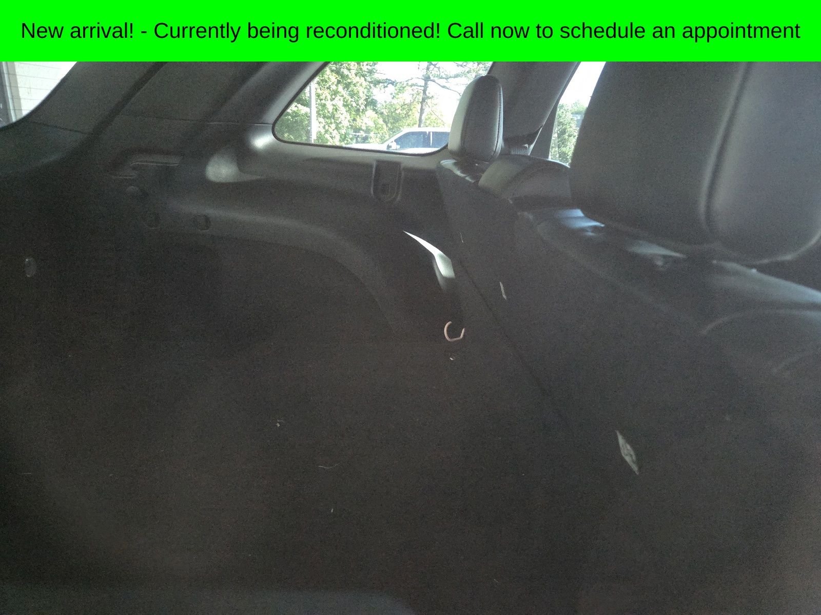 Used 2018 Billet Silver Metallic Clearcoat Jeep Limited image 9