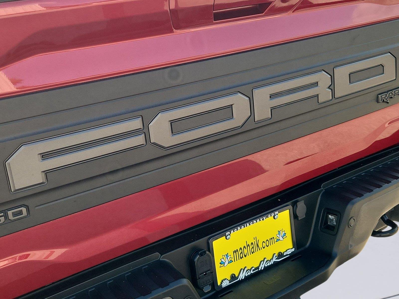 2023 Ford F-150 Raptor - 11