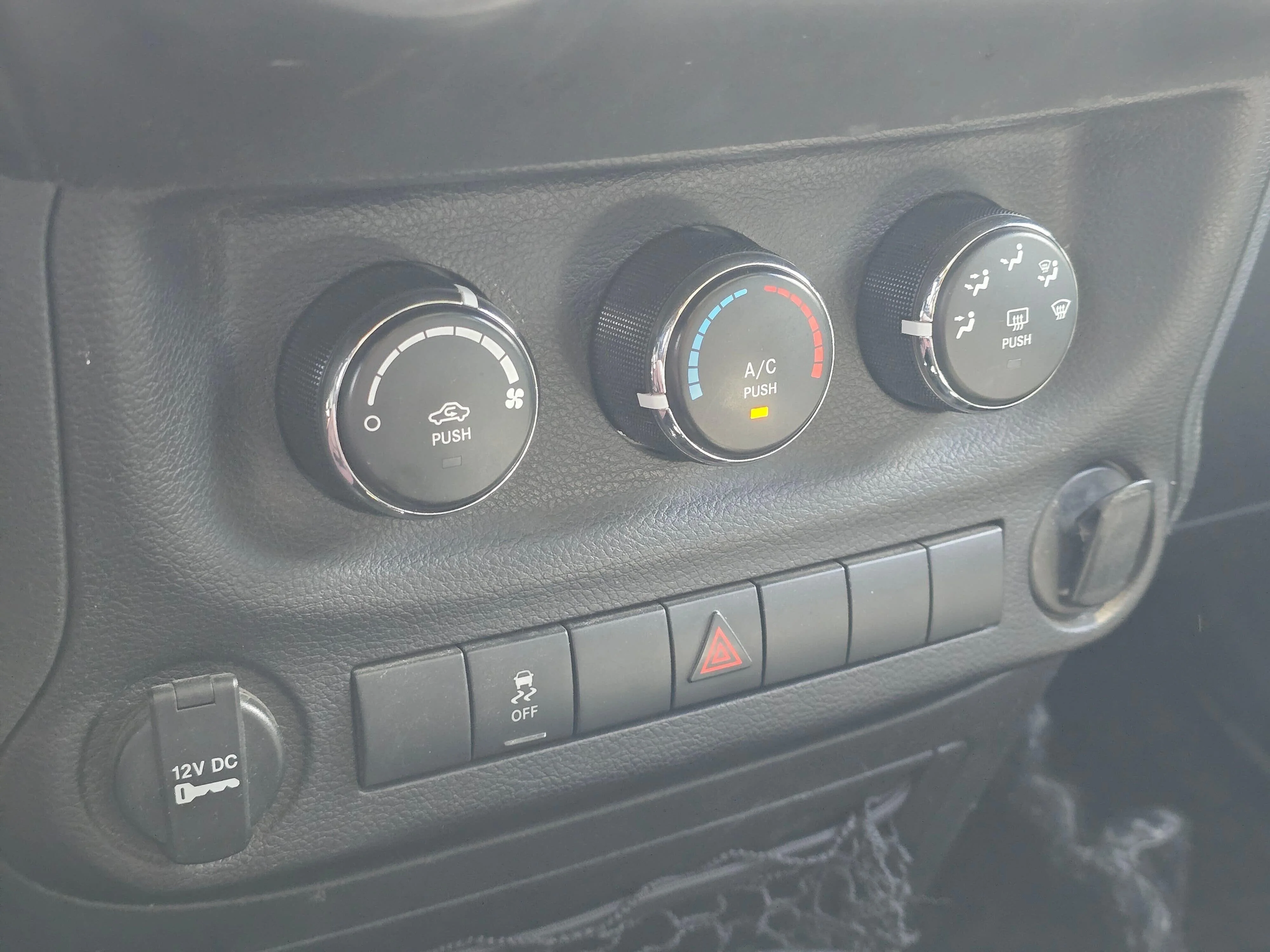 Used 2018 Black Clearcoat Jeep Sport image 15