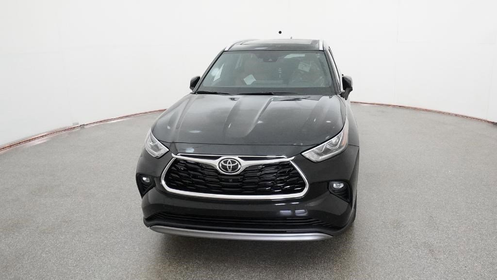 New 2026 Midnight Black Metallic Toyota  Platinum image 17