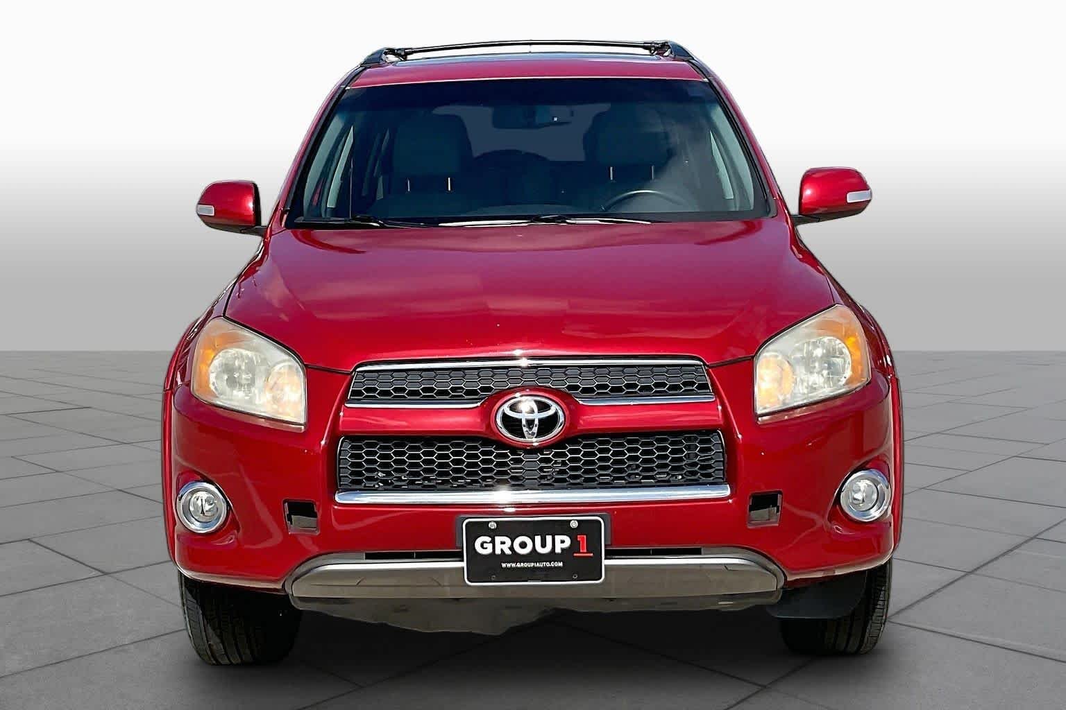 Used 2011 Barcelona Red Metallic Toyota Ltd image 3