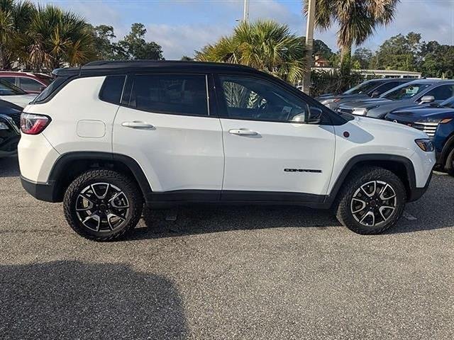 Used 2025 Bright White Clearcoat Jeep Trailhawk image 3