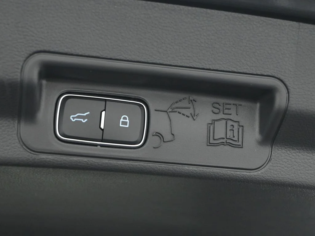 New 2026 Carbonized Gray Metallic Ford ST-Line image 26