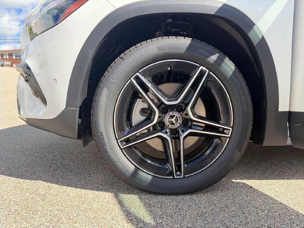 New 2026 Polar White Mercedes-Benz GLA 250 image 26