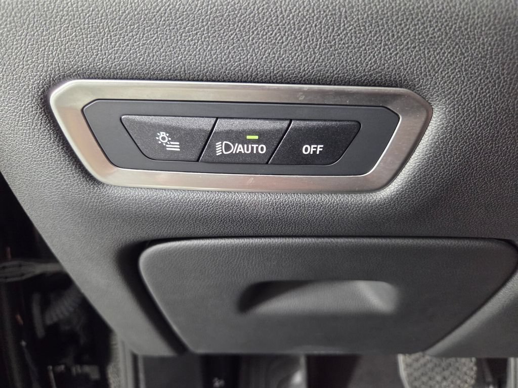 2025 BMW X7 40i - Photo 18