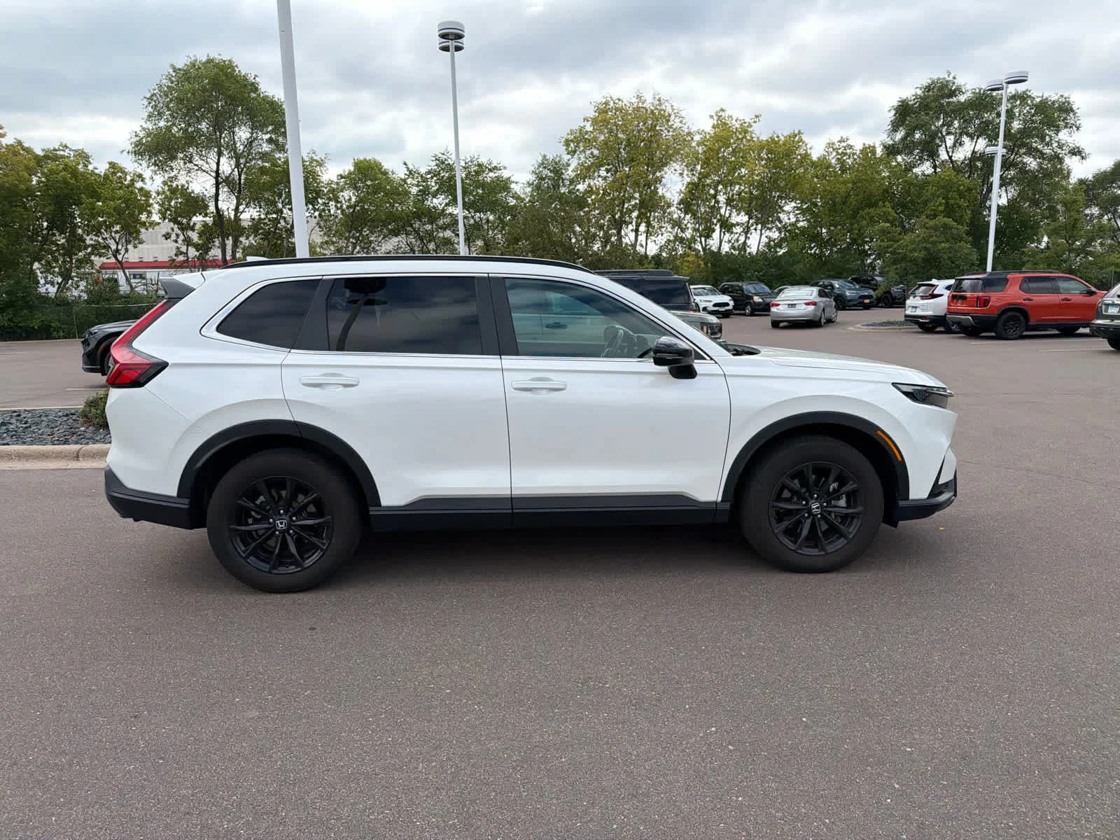 Certified Used 2025 Platinum White Pearl Honda Sport-L image 3