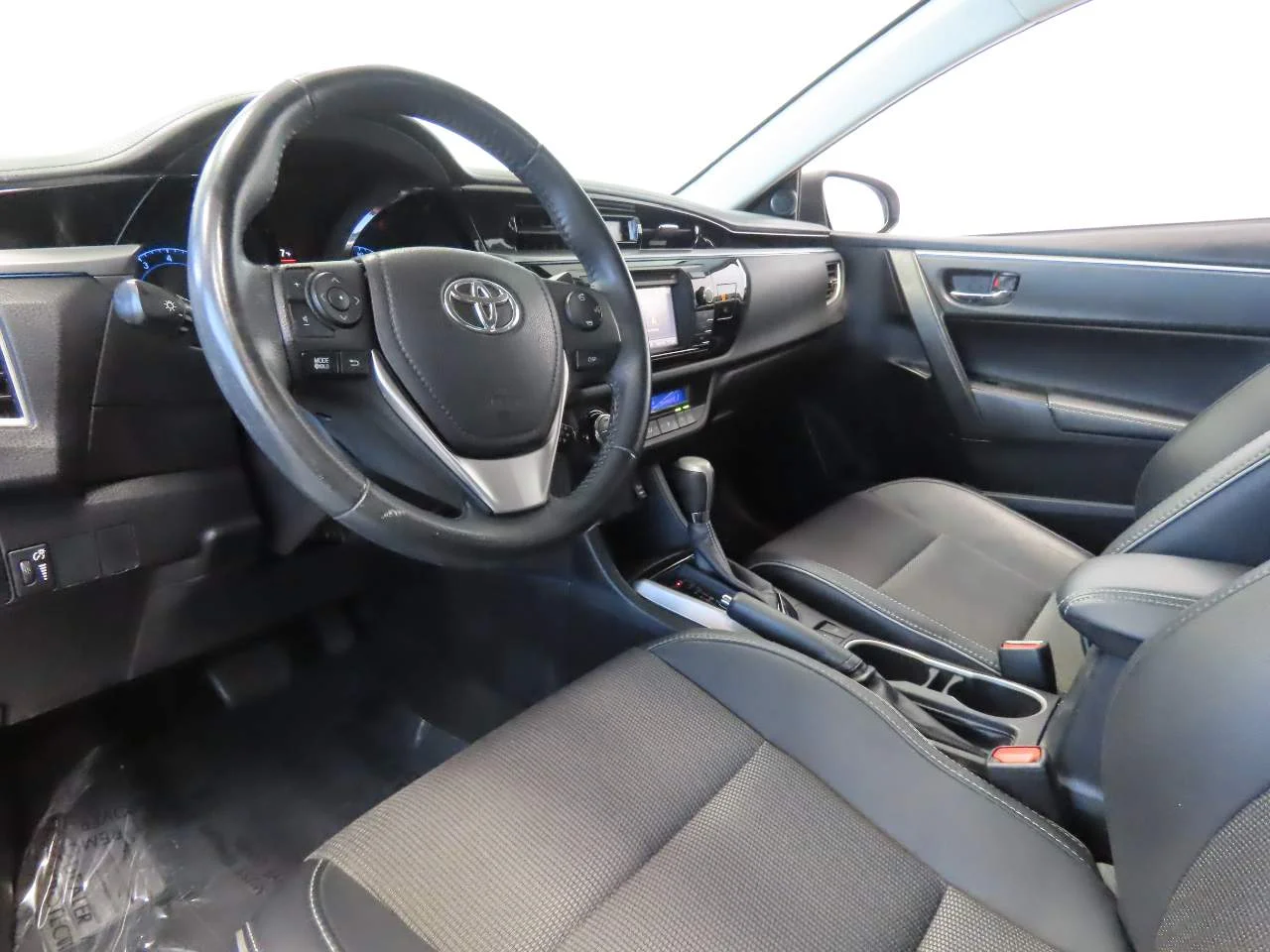 Used 2016 Classic Silver Metallic Toyota S Plus image 8