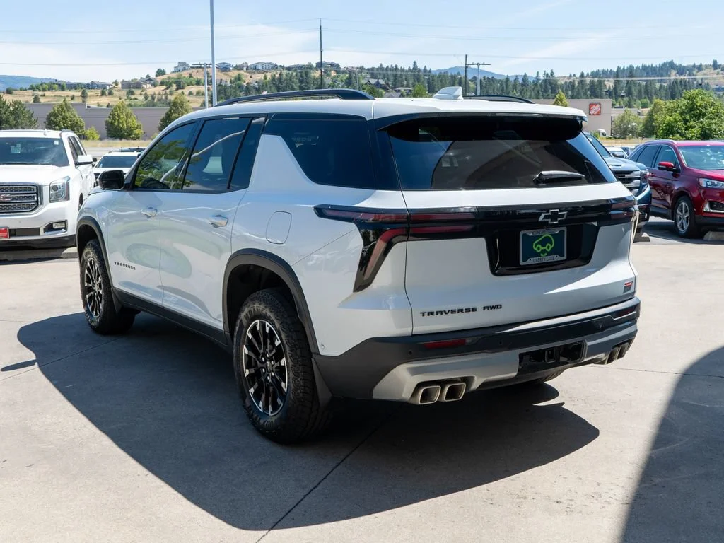 Used 2026 Polar White Tricoat Chevrolet Z71 image 5
