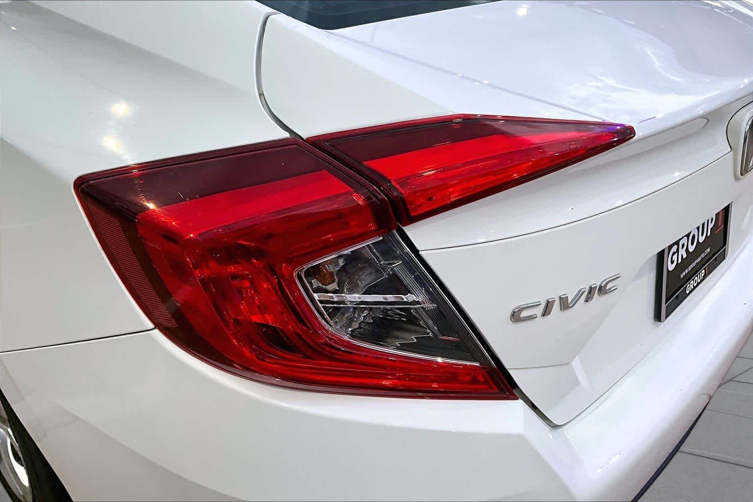 Used 2016 Taffeta White Honda LX image 26