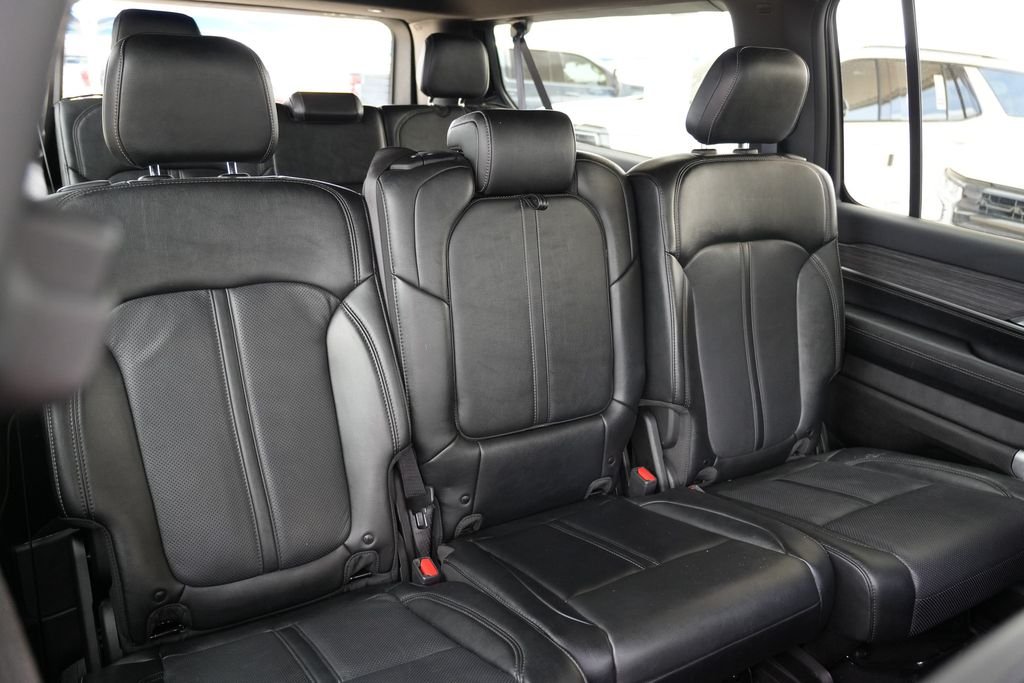 Used 2024 White Jeep Series II image 18