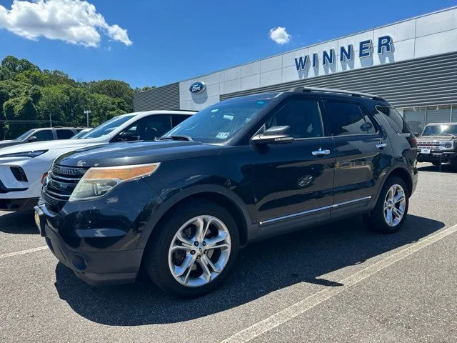 Used 2015 Black Ford Limited image 1