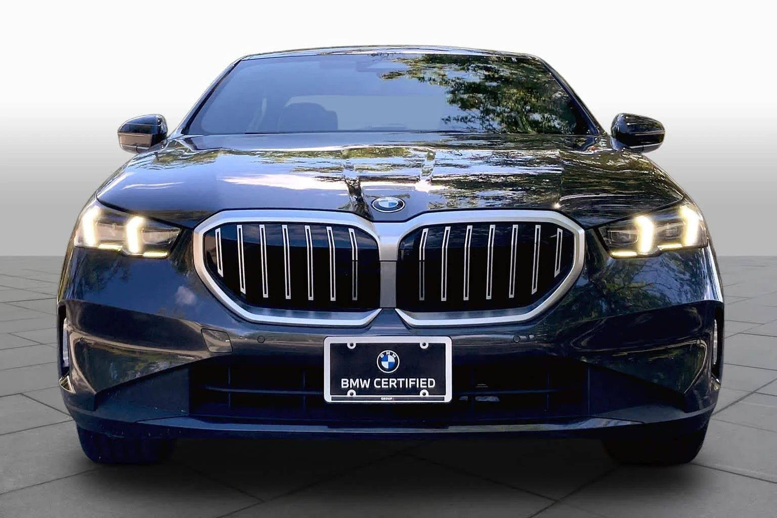 Certified Used 2024 Dark Graphite Metallic BMW 540i xDrive image 3