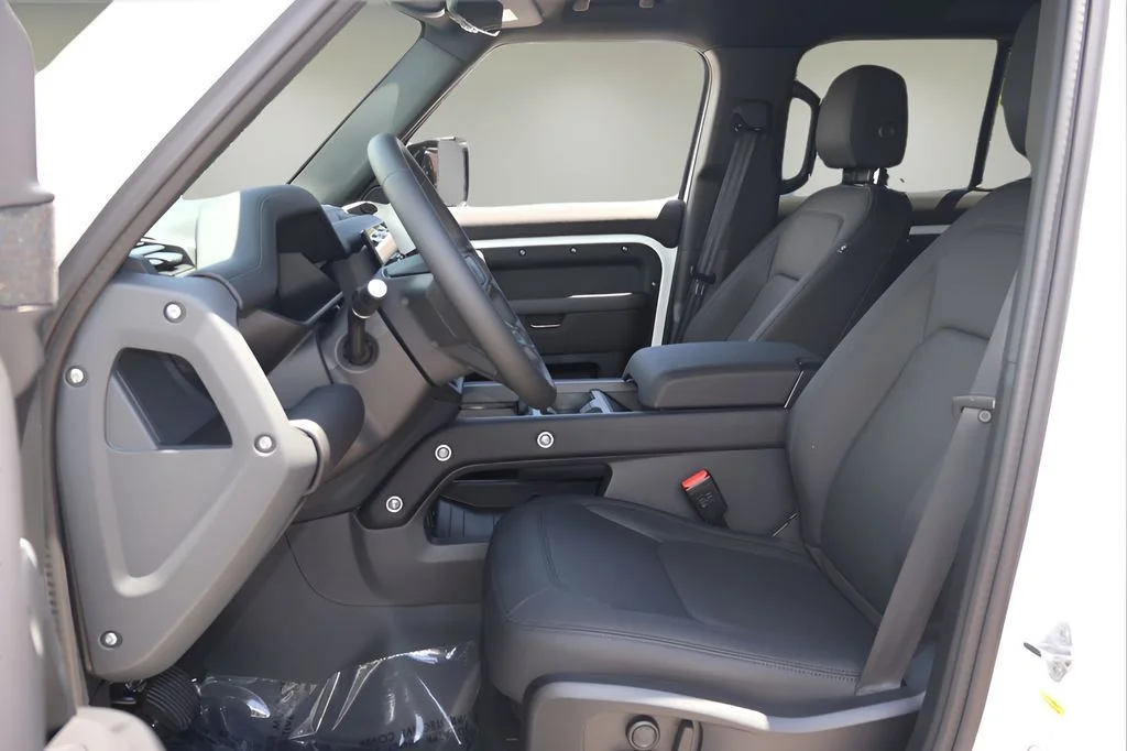 New 2026 Fuji White Land Rover S image 11