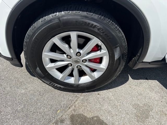 Used 2020 White Dodge SXT image 17