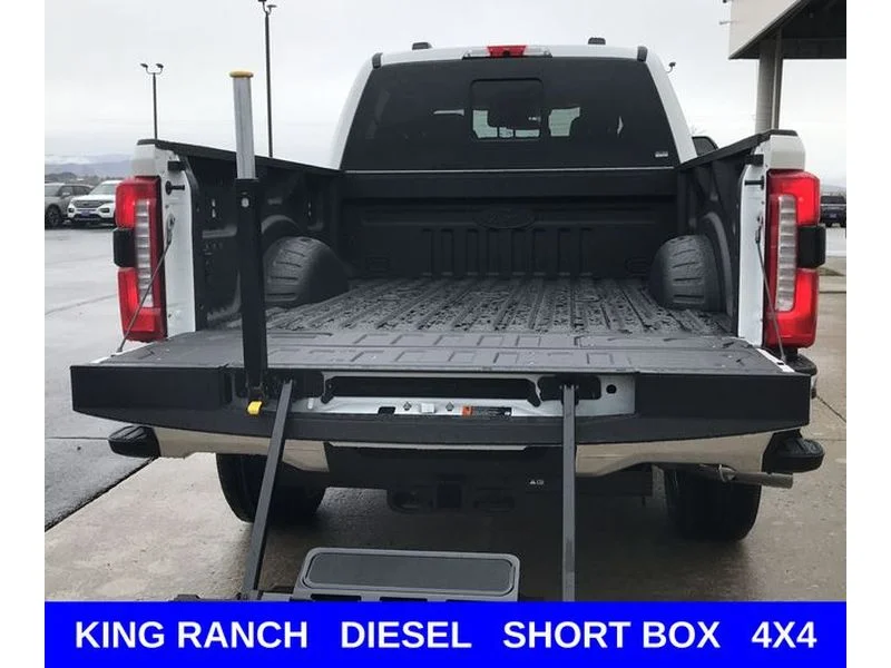 New 2026 Star White Metallic Tri-Coat Ford F-350® King Ranch® image 32