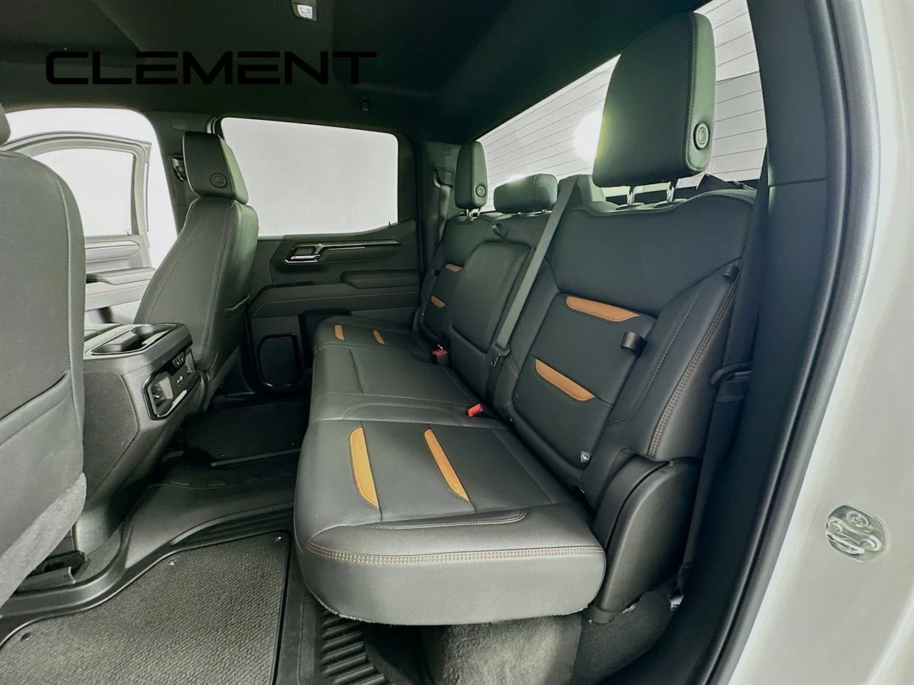 Certified Used 2025 Summit White GMC AT4 image 32