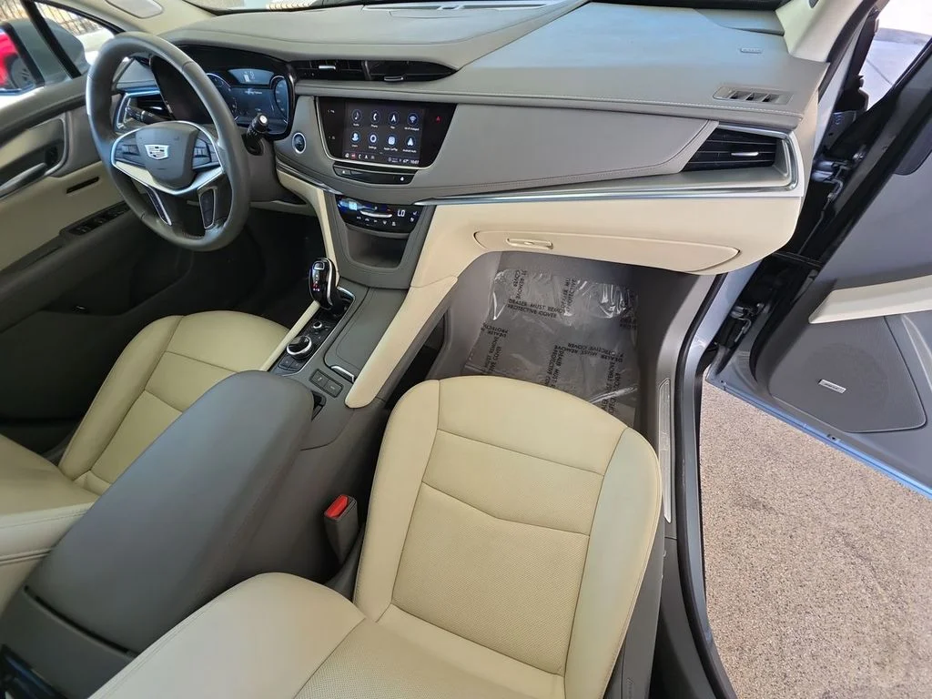 Used 2024 Argent Silver Metallic Cadillac FWD Premium Luxury image 30
