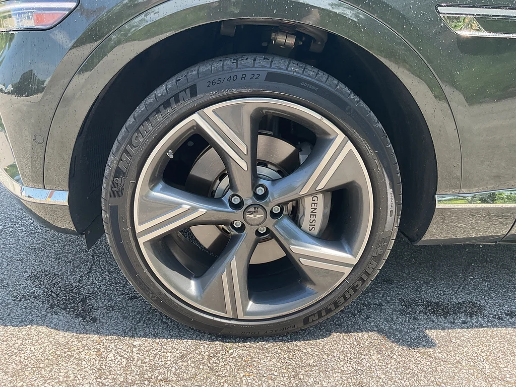 Used 2025 Storr Green Metallic Genesis 2.5T Prestige image 15