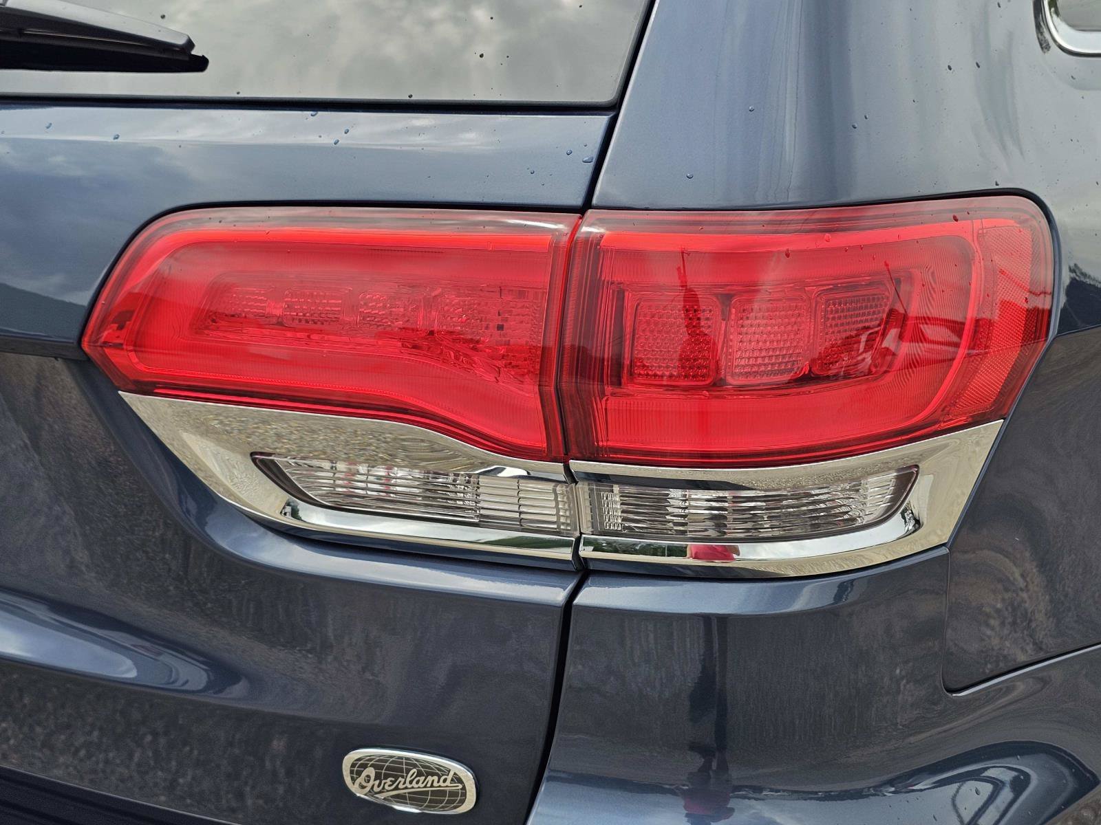 Used 2020 Slate Blue Pearlcoat Jeep Overland image 9