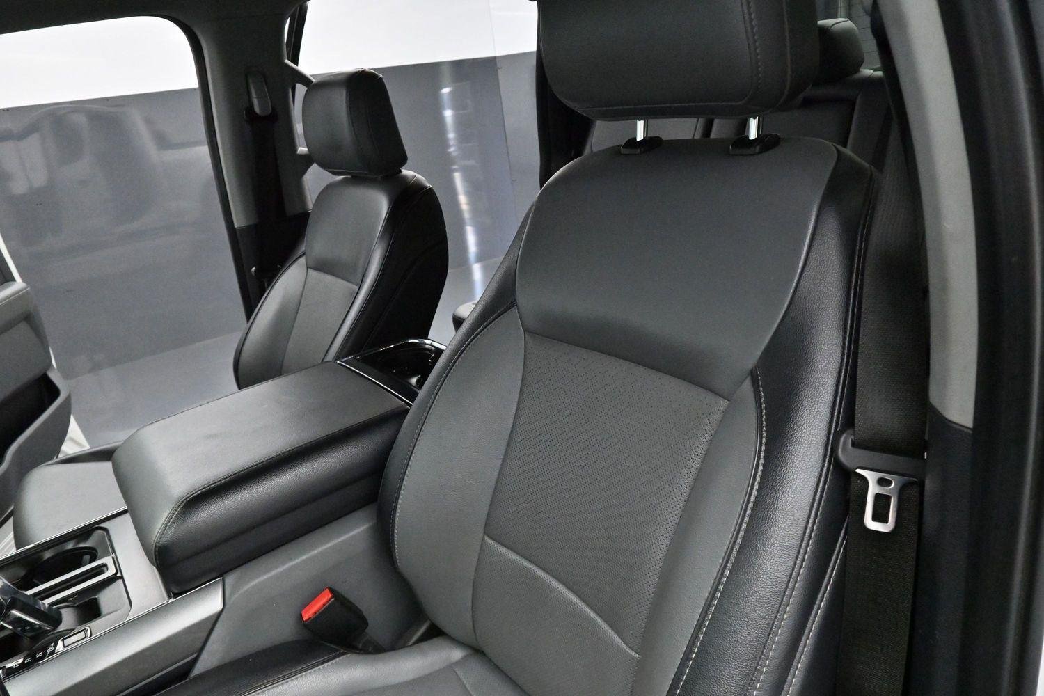 Used 2023  Ford LARIAT image 15