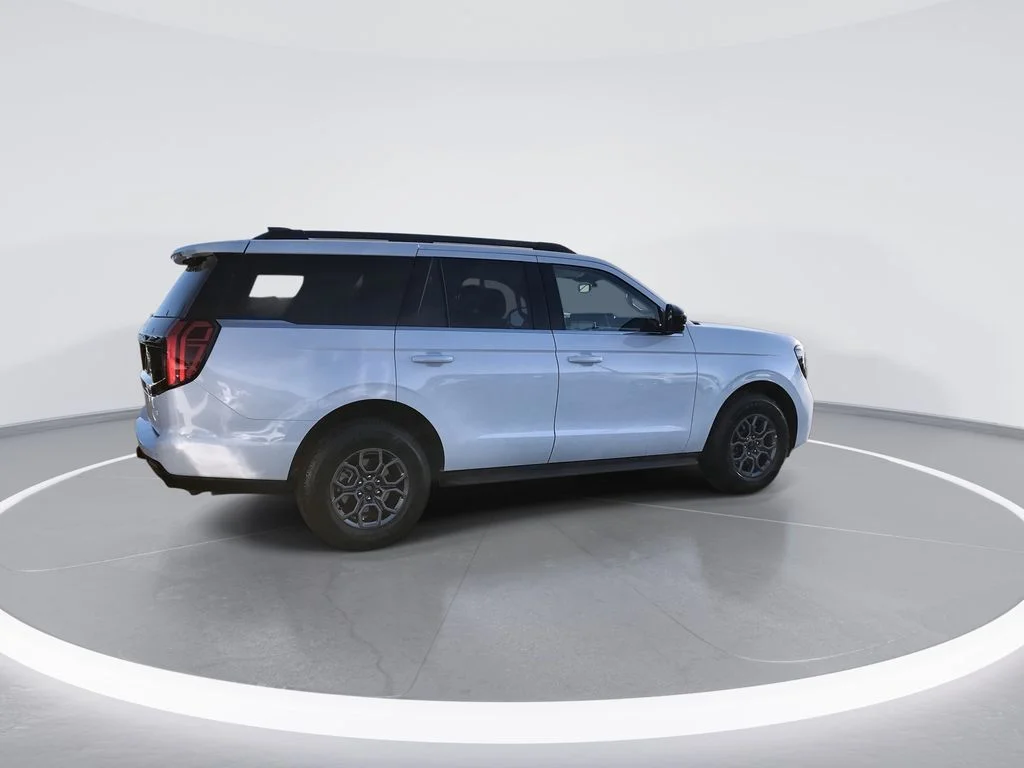 Used 2025 White Ford Active image 8