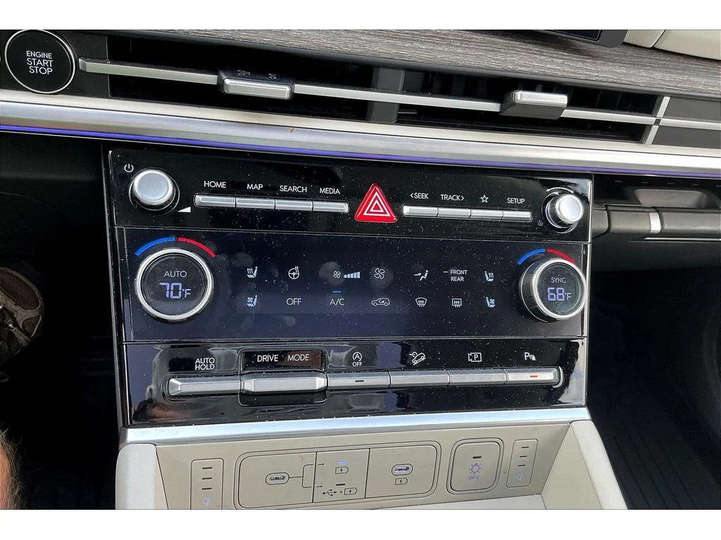 Used 2025  Hyundai Calligraphy image 22