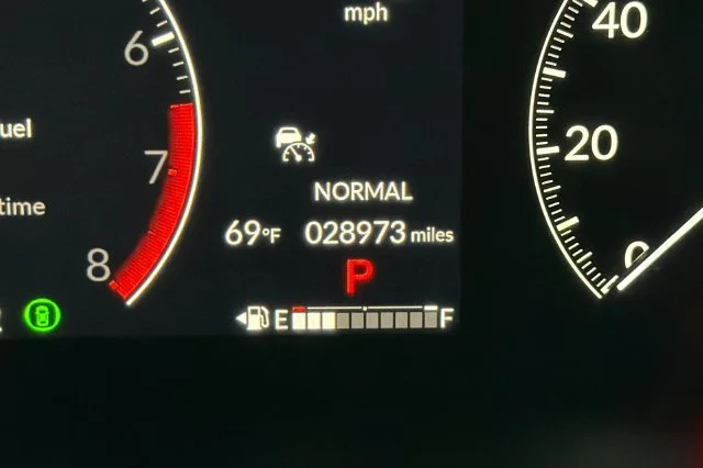 Used 2025 Canyon River Blue Metallic Honda EX-L image 34