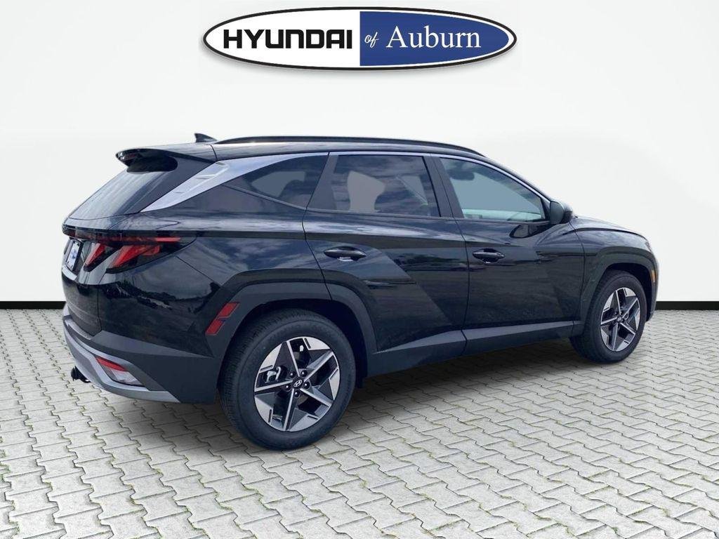 New 2026 Black Hyundai SEL FWD image 5