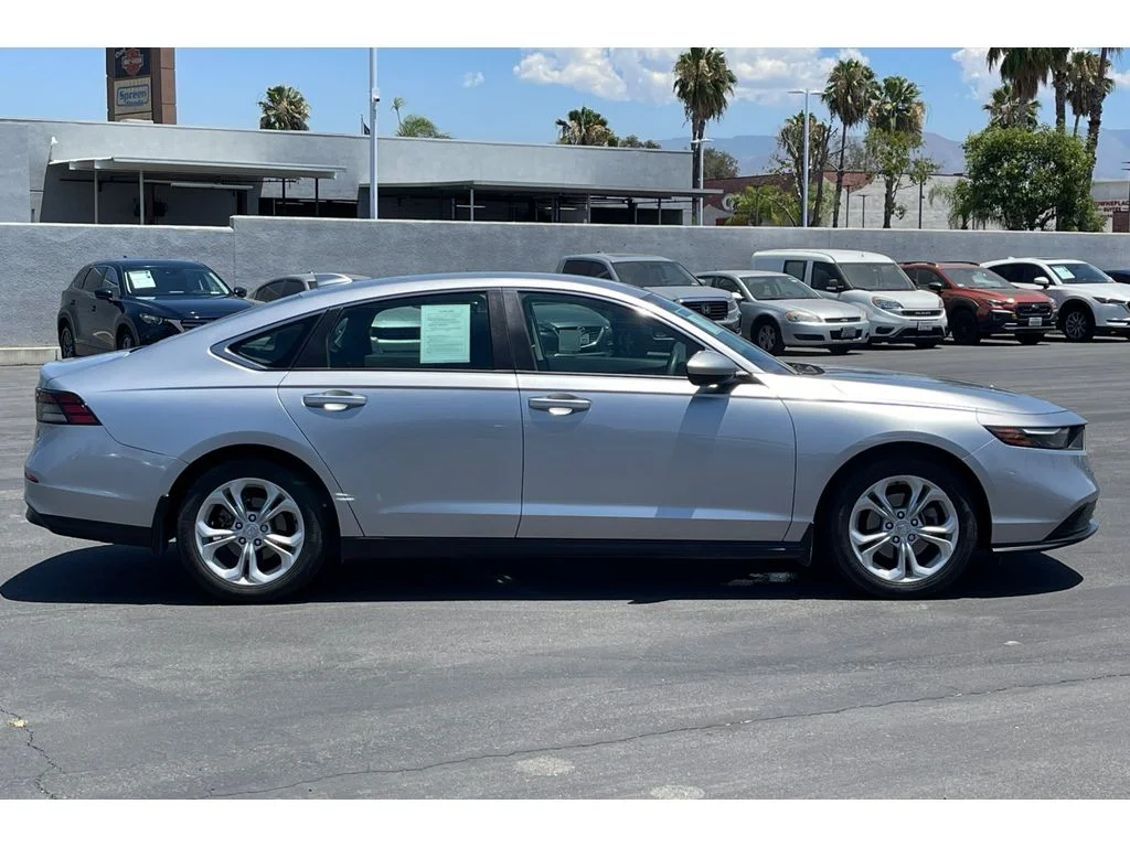 Used 2024 Solar Silver Metallic Honda LX image 7
