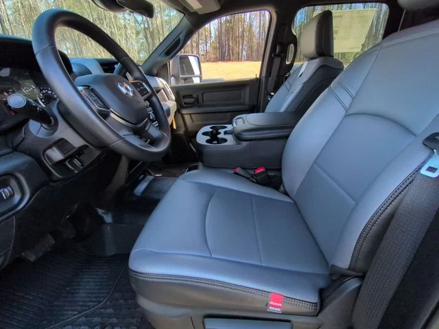 2026 RAM 3500 Tradesman - Photo 33