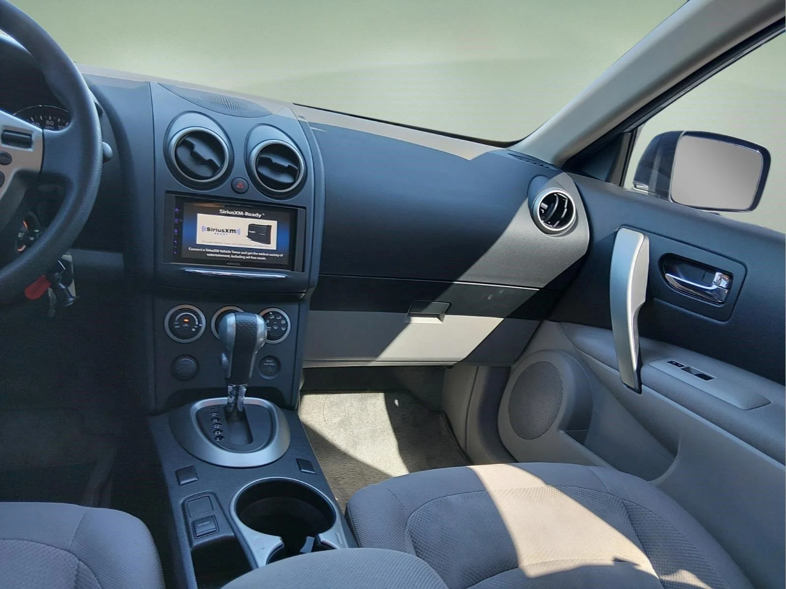 Used 2013 Graphite Blue Nissan S image 17