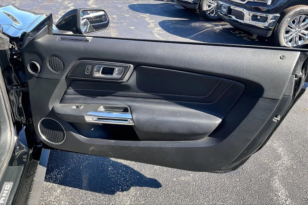 Used 2020 Black Ford GT Premium image 23