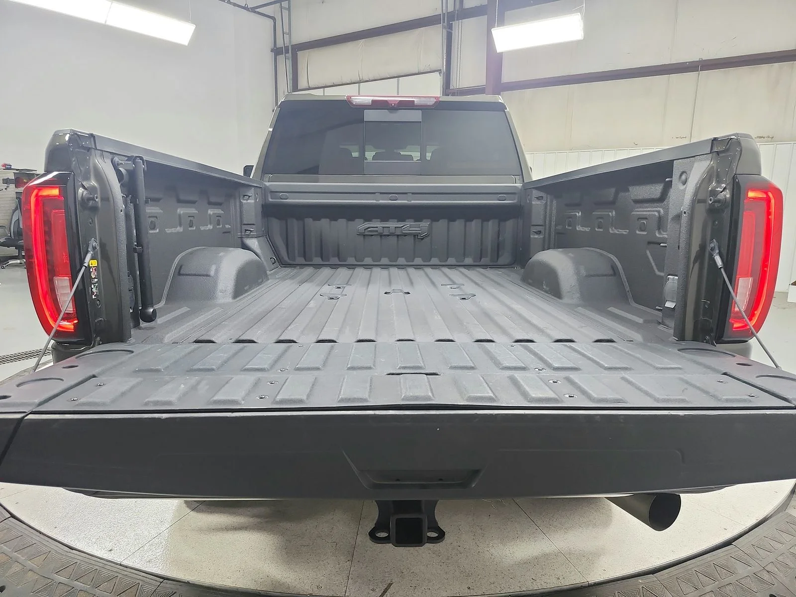 Used 2022  GMC AT4 image 50