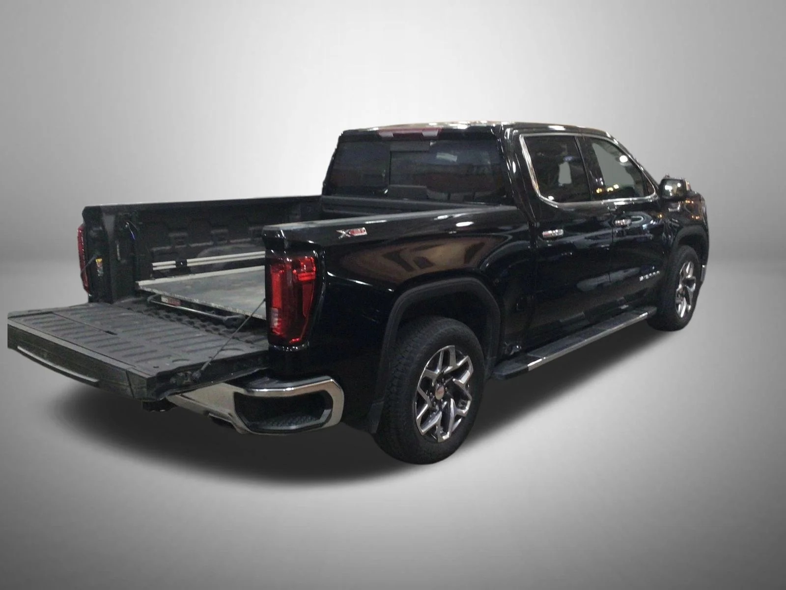 Used 2023 Black GMC SLT image 3