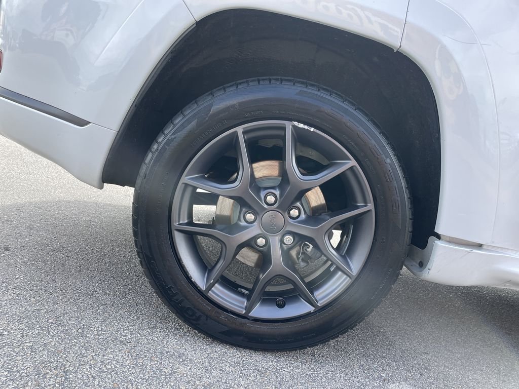 Certified Used 2019 White Jeep Limited X image 12