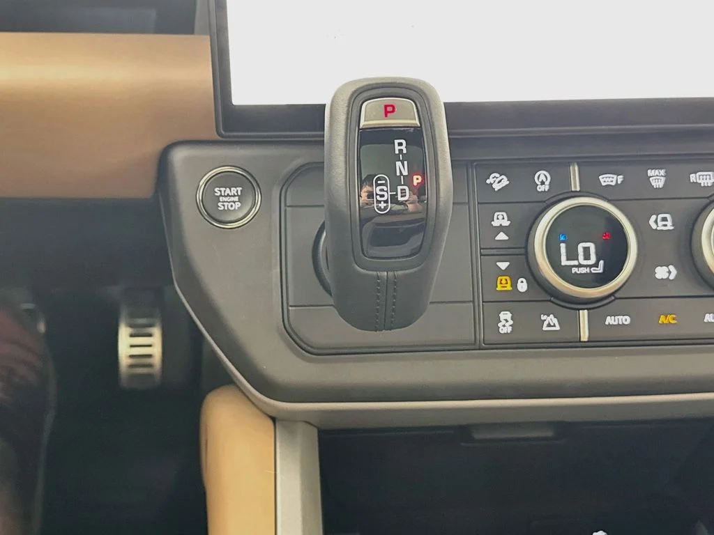 Certified Used 2026 Black Land Rover V8 image 18