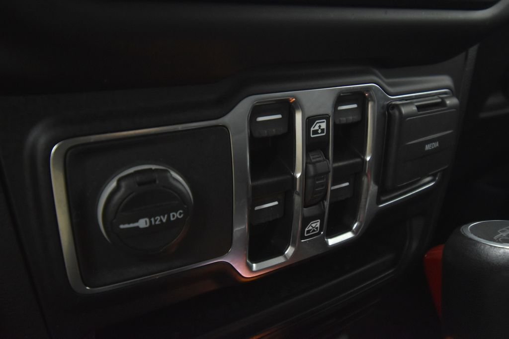 Certified Used 2021 Black Clearcoat Jeep Overland image 34