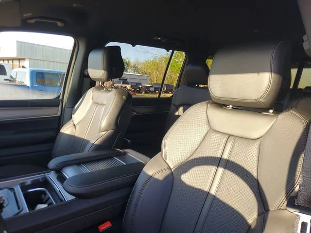 New 2026 High Gloss Black Exterior Paint Jeep Limited Altitude image 17