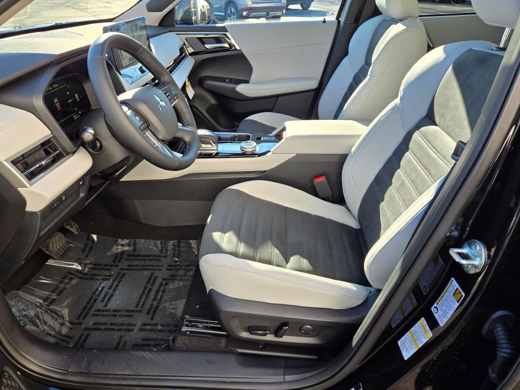 2026 Mitsubishi Outlander SE - Photo 15
