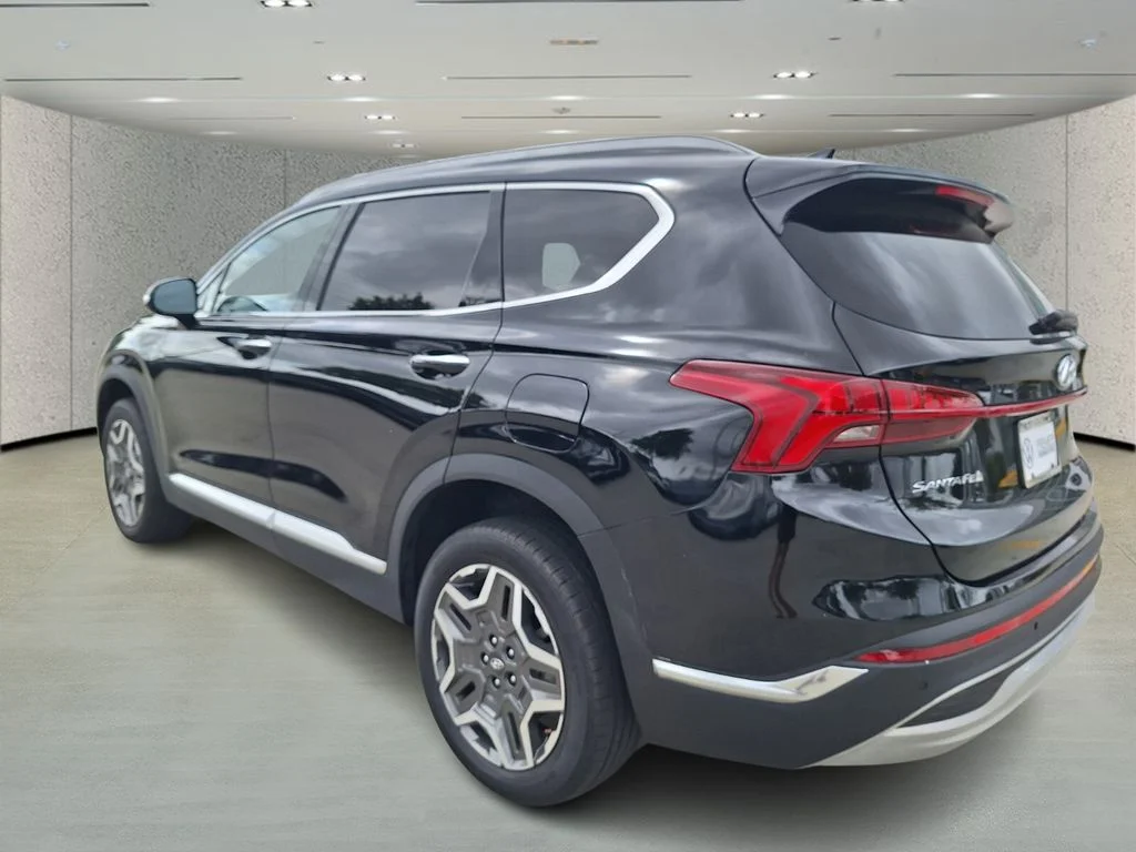 Used 2023 Black Hyundai SEL Convenience image 3