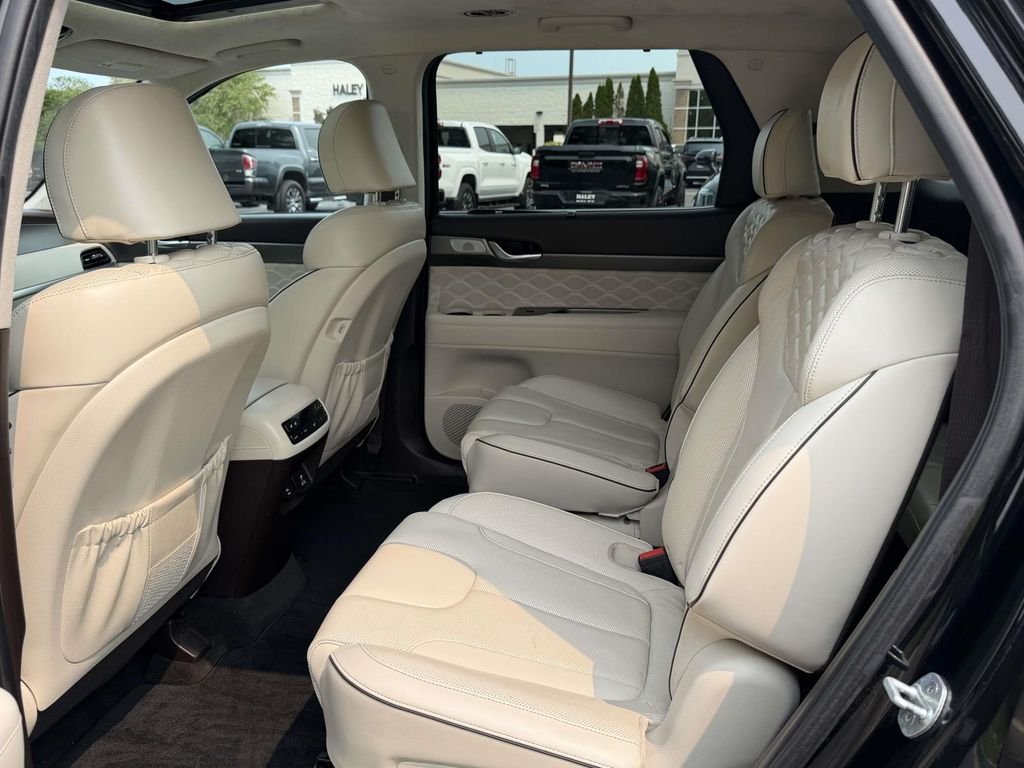 Used 2020 Black Hyundai Limited image 15