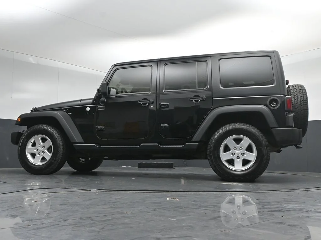 Used 2015 Black Jeep Unlimited Sport image 38