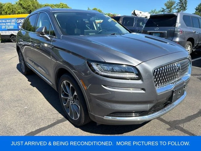 Used 2023 Gray Lincoln Reserve image 1