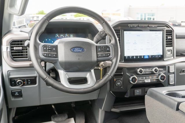 Used 2024 Agate Black Metallic Ford XLT image 12