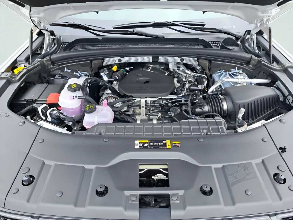 New 2026 White Jeep Altitude image 18
