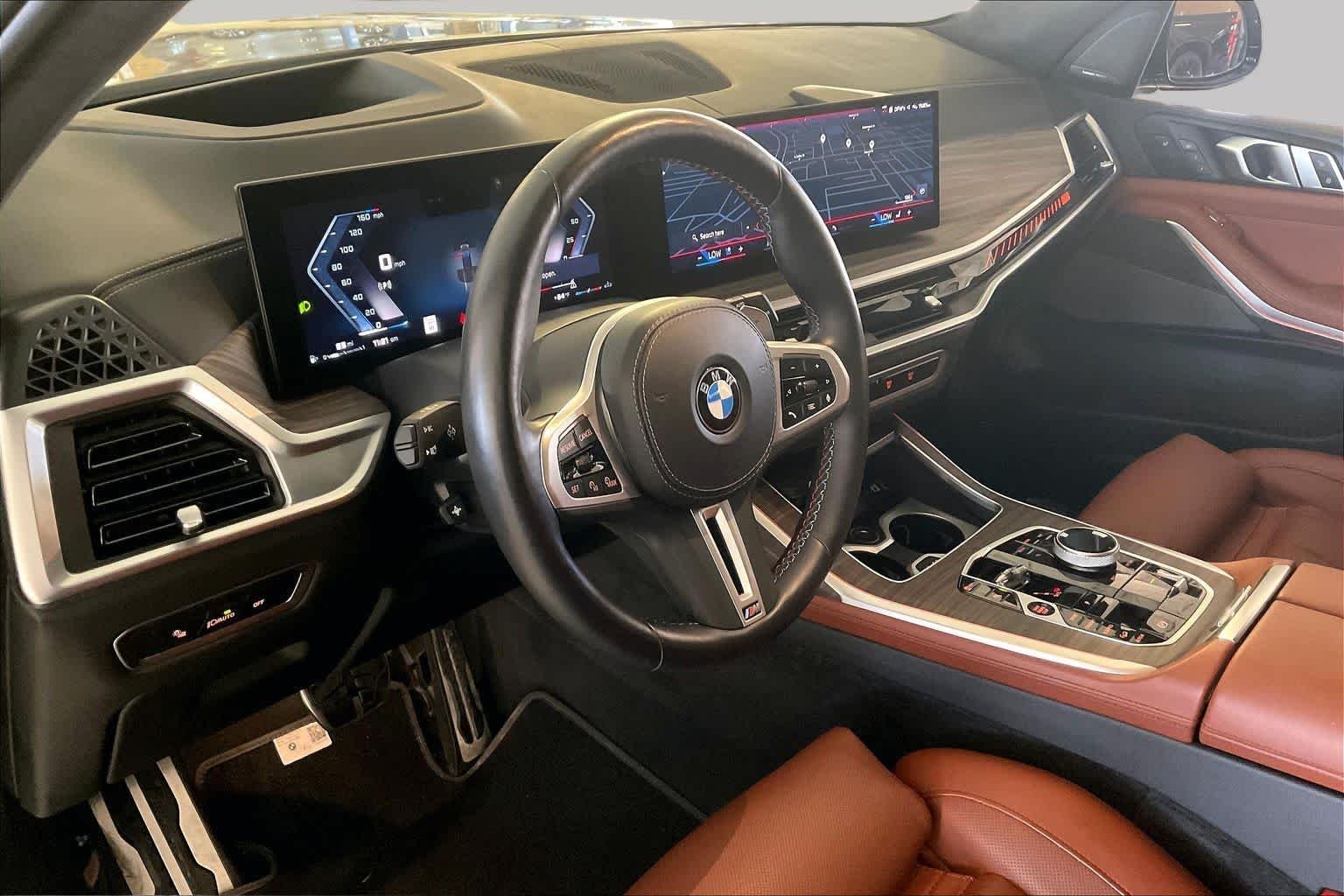 Used 2025 Manhattan Green Metallic BMW M60i image 16