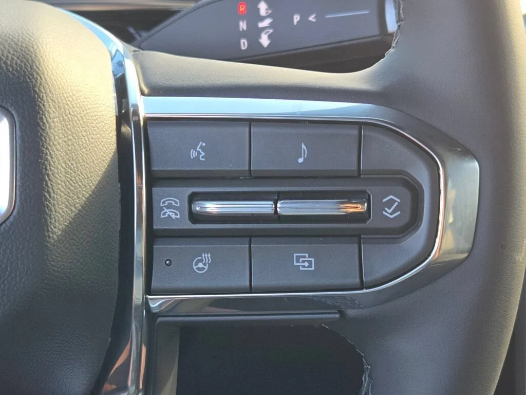 New 2026 Summit White GMC Elevation Extended Range image 32