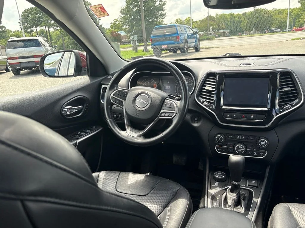 Used 2021 Red Jeep Limited image 9