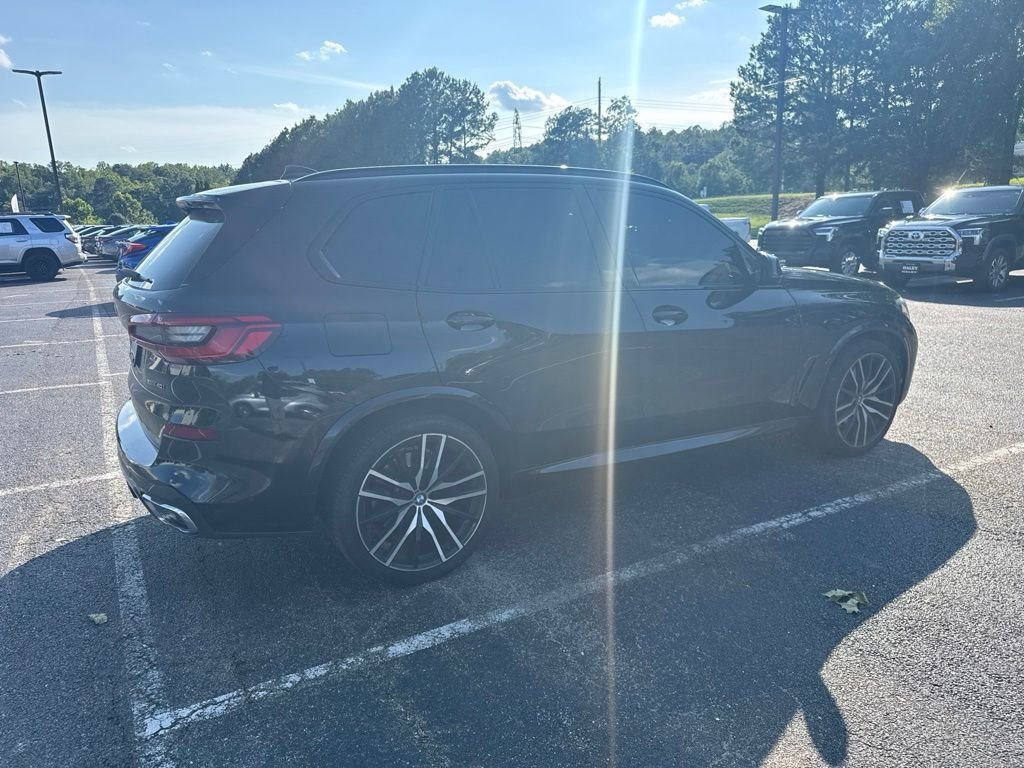 Used 2019 Black BMW xDrive40i image 2