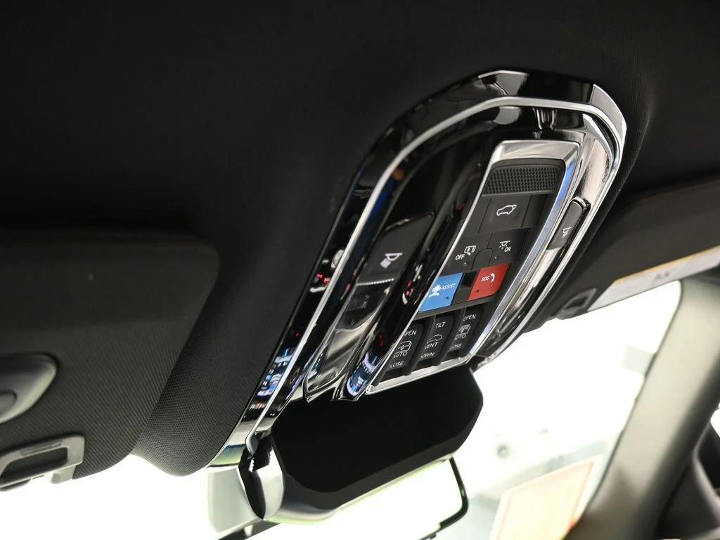 Used 2024 Silver Zynith Jeep Overland image 37